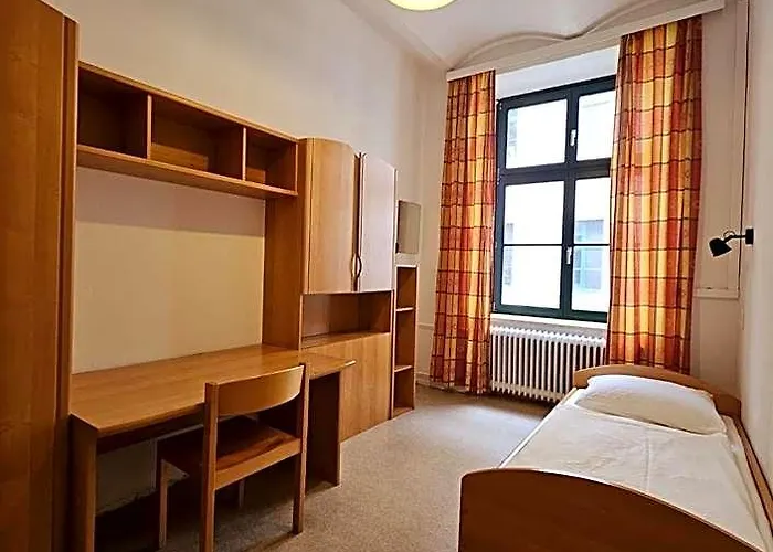 Otel Porzellaneum 3*