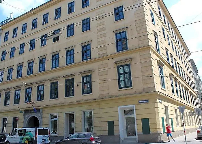 Hotel Porzellaneum 3*